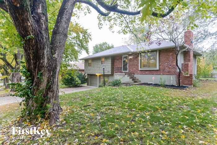 2508 Northwest 5th Street - Photo 2 of 15