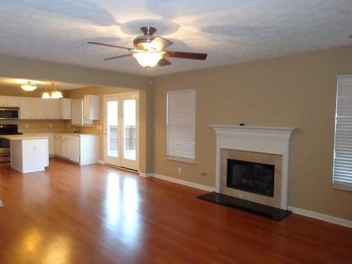 4140 Longfellow Dr - Photo 3 of 15