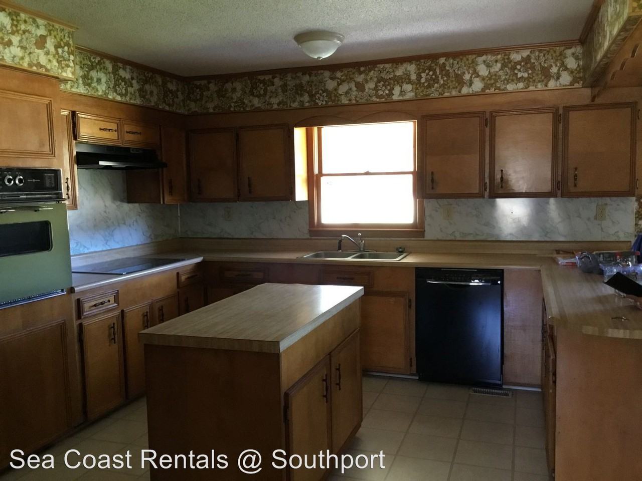 4063 Business 17 E - Photo 3 of 18