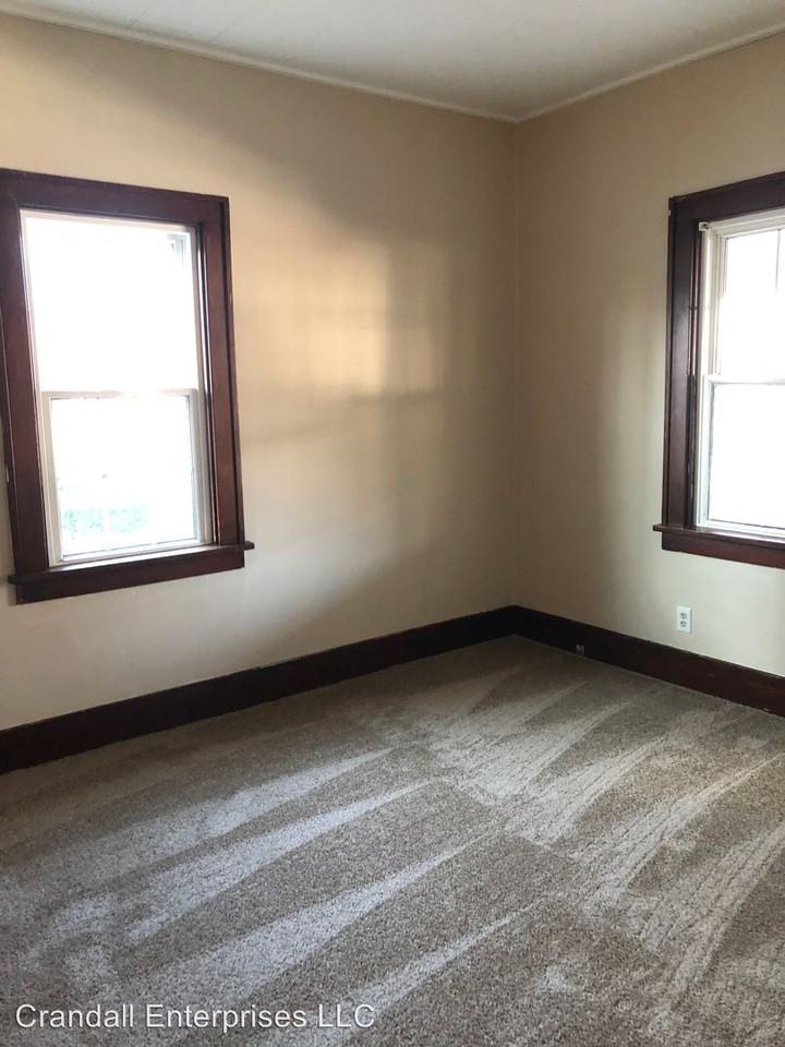 1931 Underwood Street - Photo 2 of 11