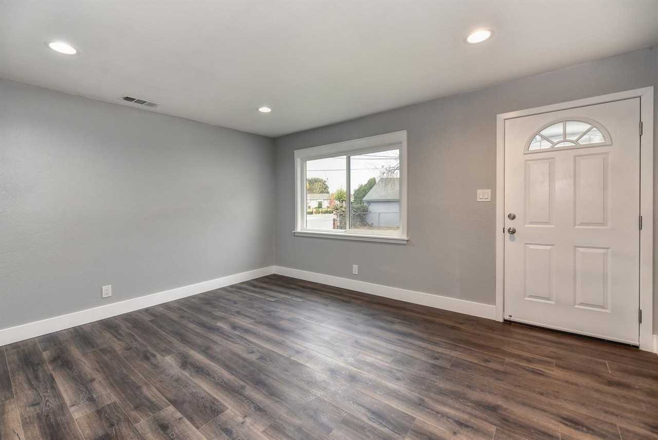 3652 Mcclellan Dr - Photo 7 of 28