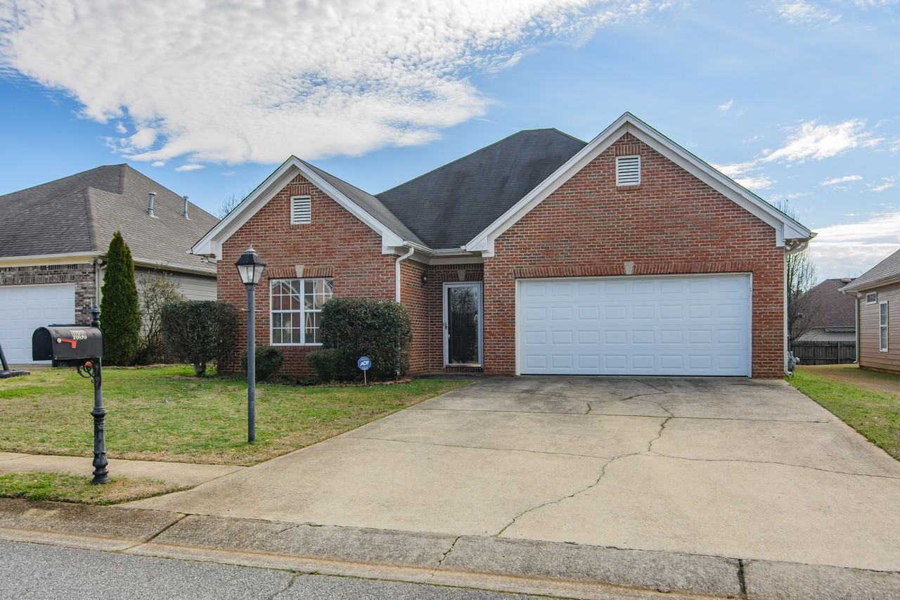 1030 Lexington Dr - Photo 2 of 31