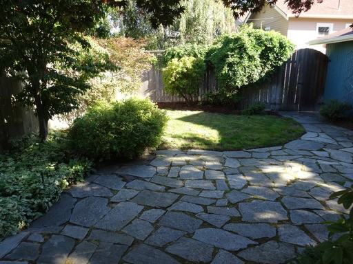 1026 NE 61st St - Photo 3 of 11