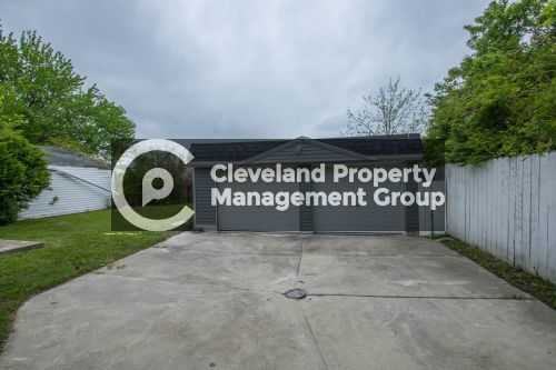 15312 Ramage Ave - Photo 2 of 10