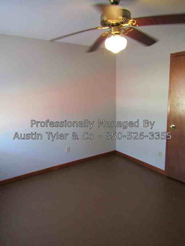 6910 b Oak Street - Photo 2 of 7