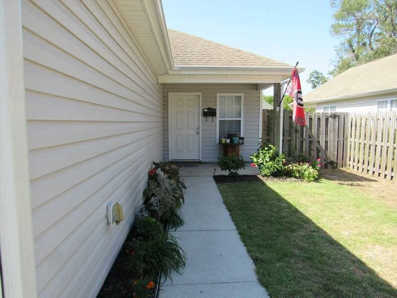 2034 Monroe St - Photo 2 of 11