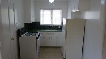 819 University Ave - Photo 2 of 5