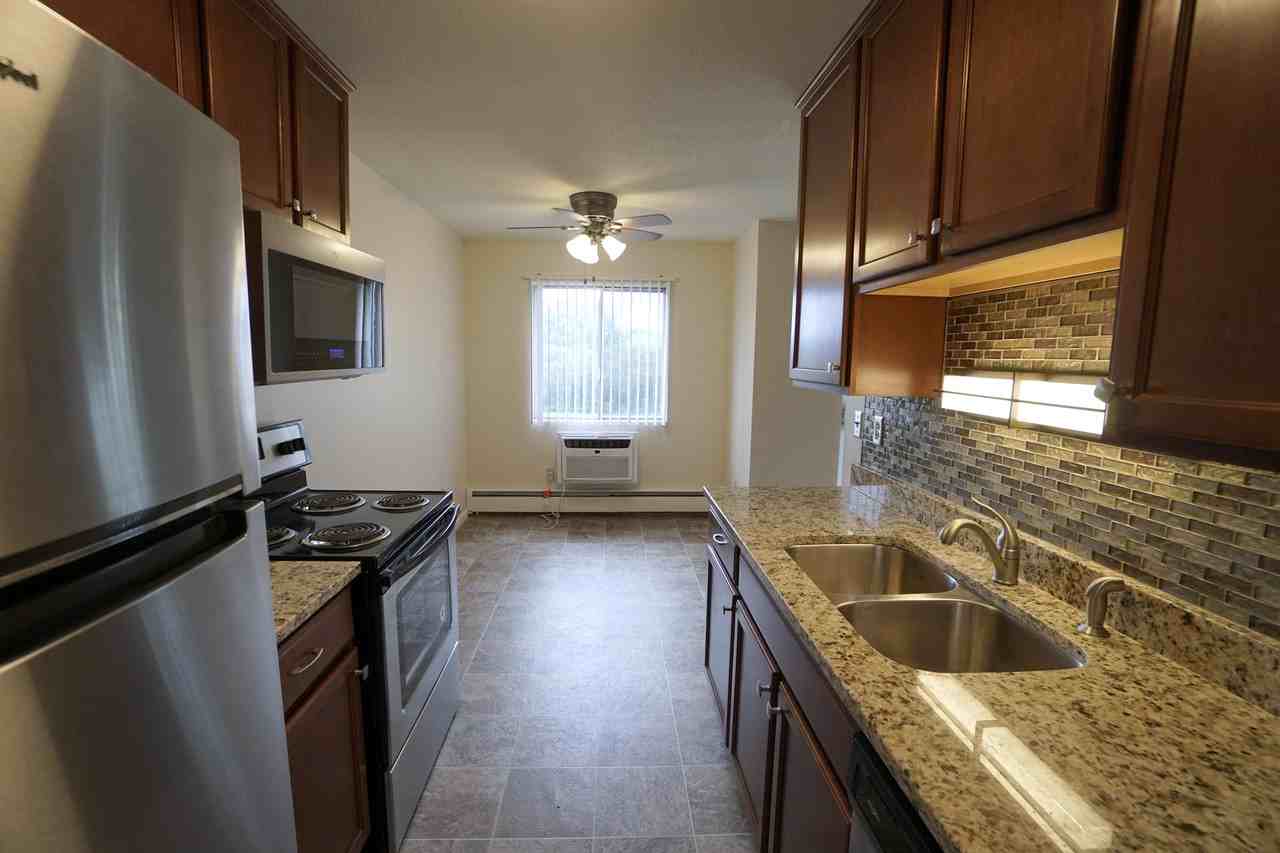 Charlton Estates - Photo 3 of 23