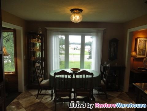 110 Lakeshore Dr - Photo 2 of 15