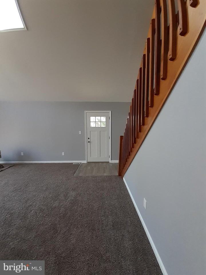 415 Stillman - Photo 3 of 20