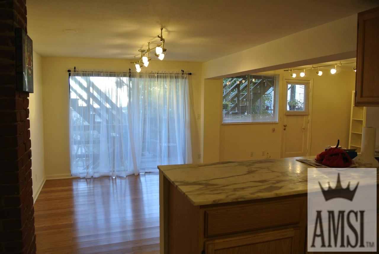 270 Randall St - Photo 2 of 11