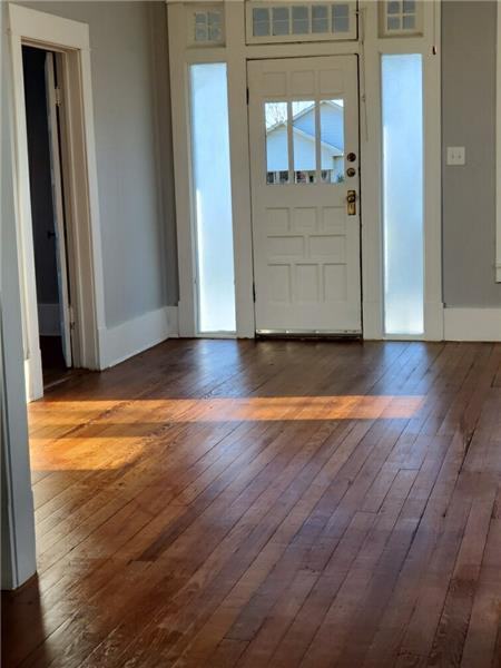 1111 E Texas Ave - Photo 2 of 27