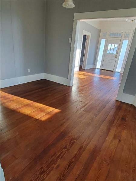 1111 E Texas Ave - Photo 3 of 27