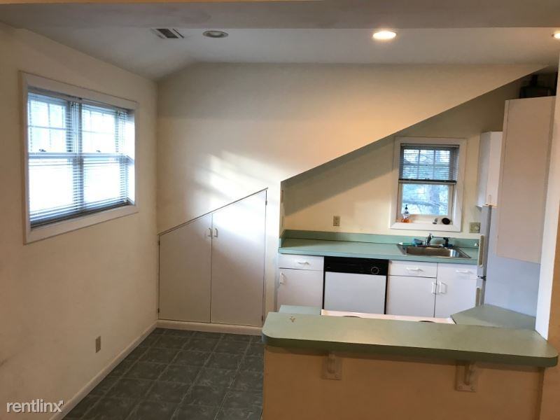 310 Highland St - Photo 2 of 7