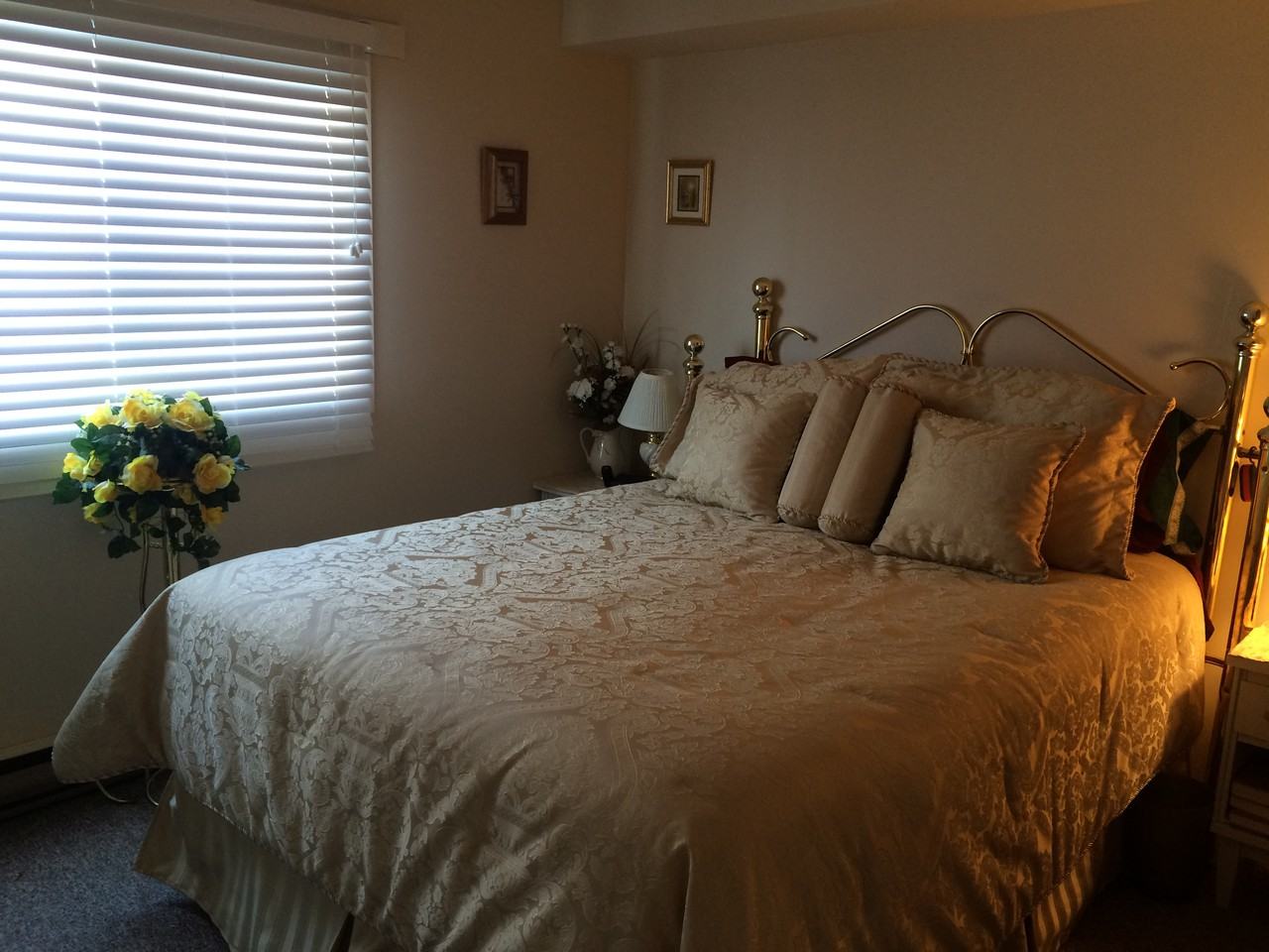 820 DOUGLAS STREET - Photo 5 of 10