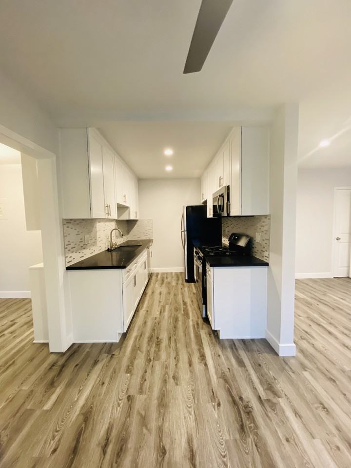 5311 Hermitage #18 - Photo 3 of 14