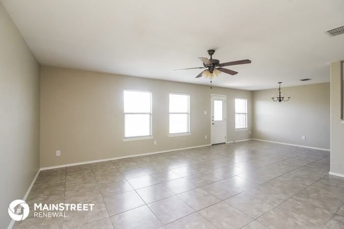 2615 Frederick Street - Photo 3 of 16