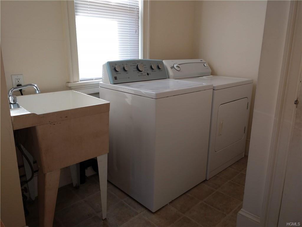 210 Manchester Road - Photo 3 of 16