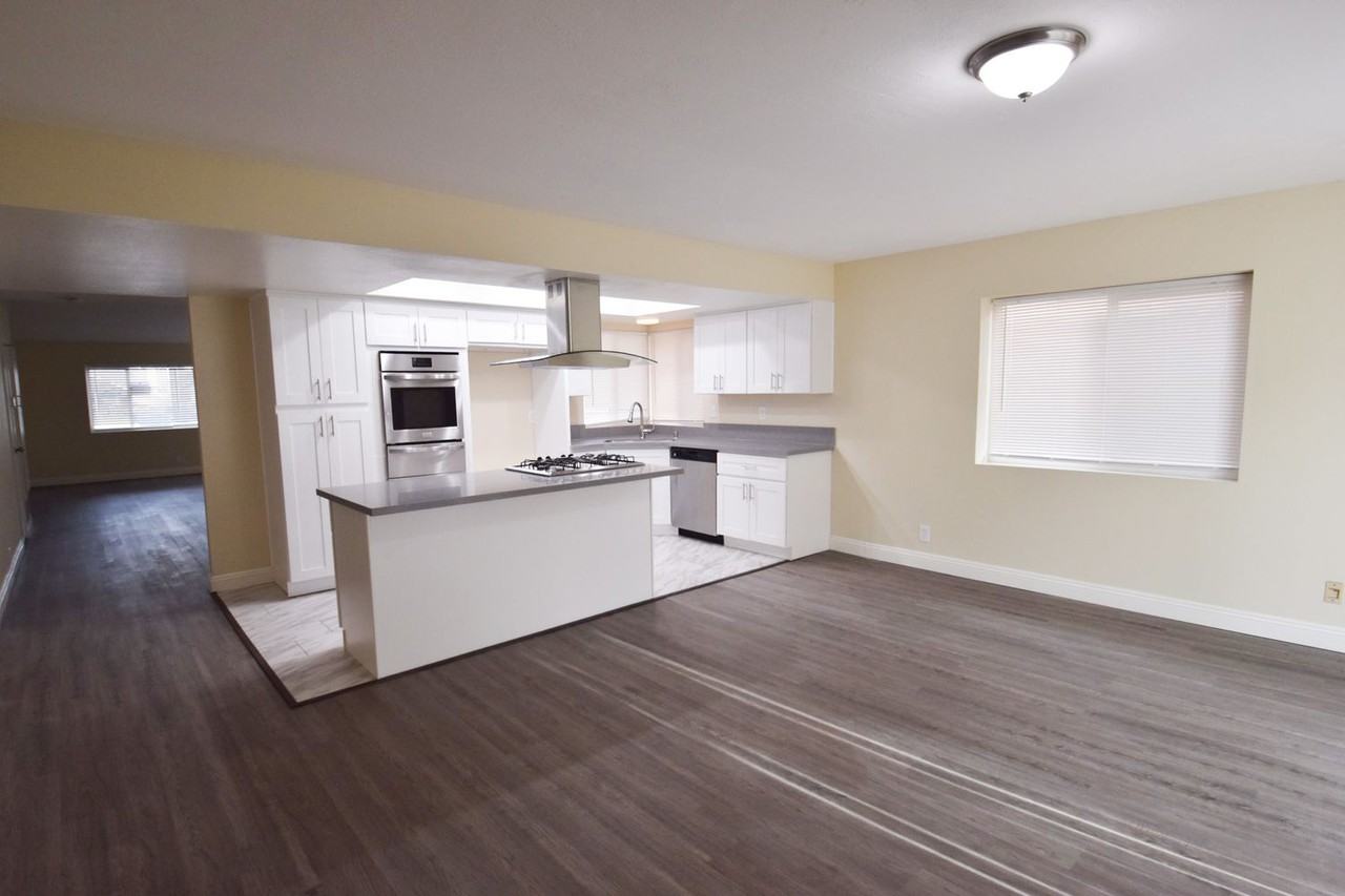 2040 Sutter Pl - Photo 2 of 14