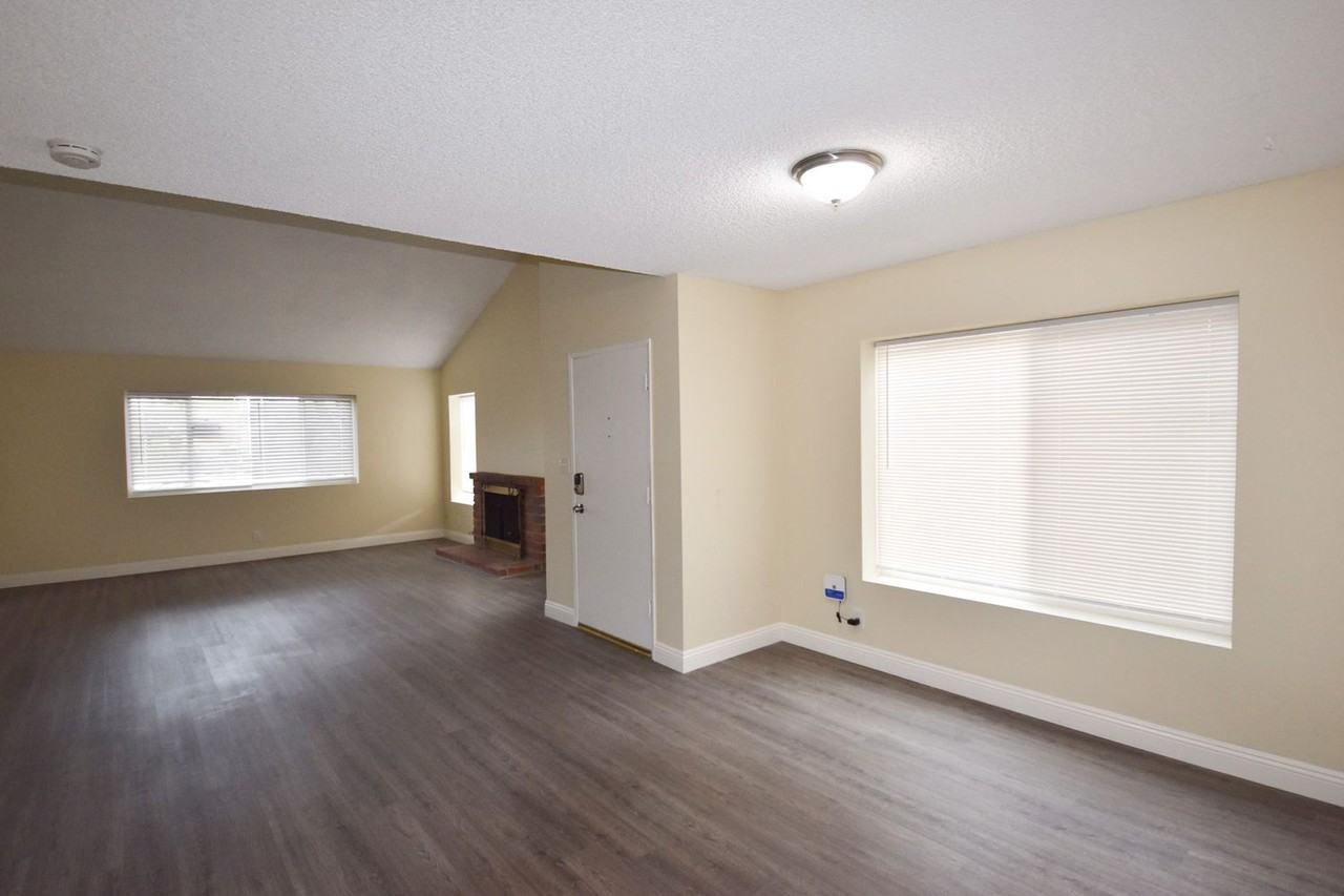 2040 Sutter Pl - Photo 3 of 14