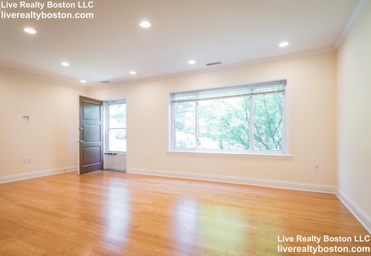 90 Gerry Road - Photo 3 of 4