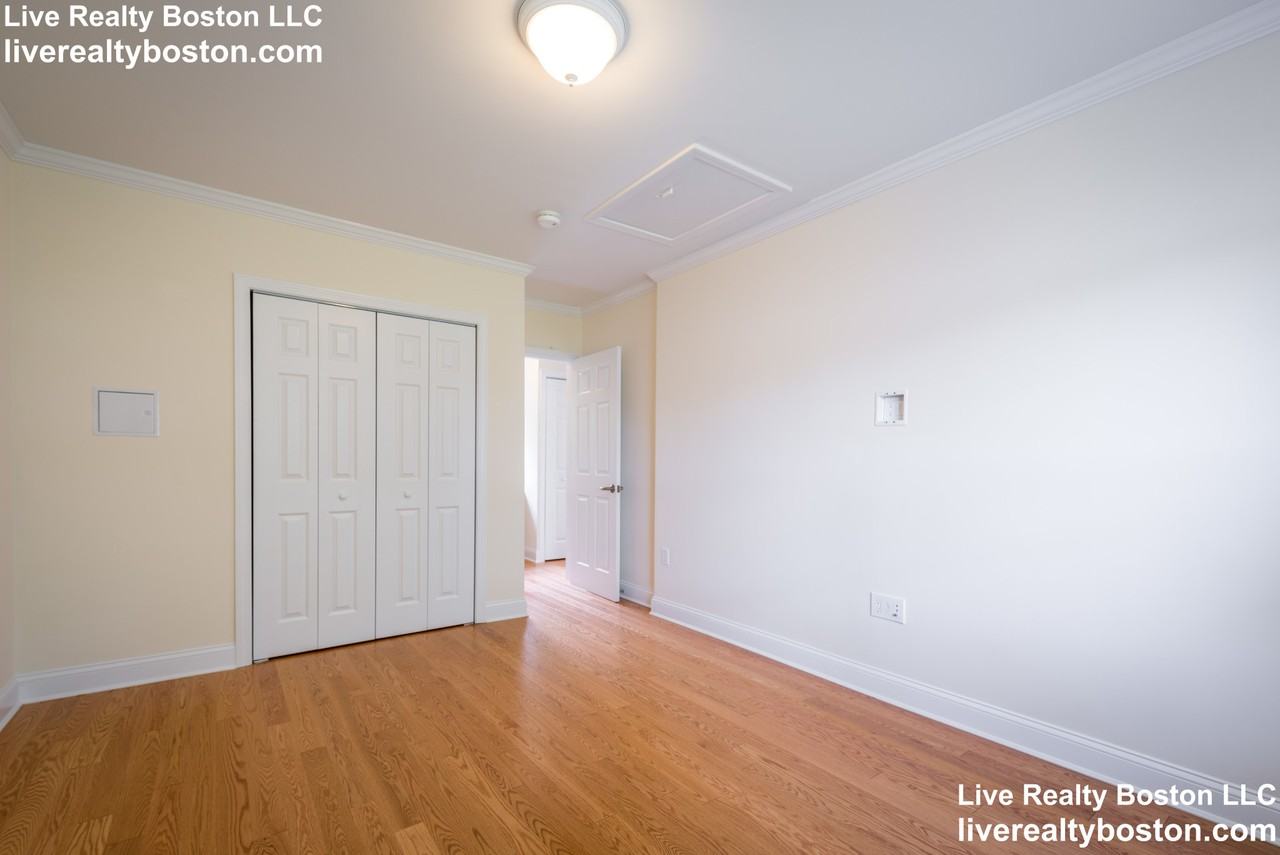 99 Gerry Road - Photo 3 of 4