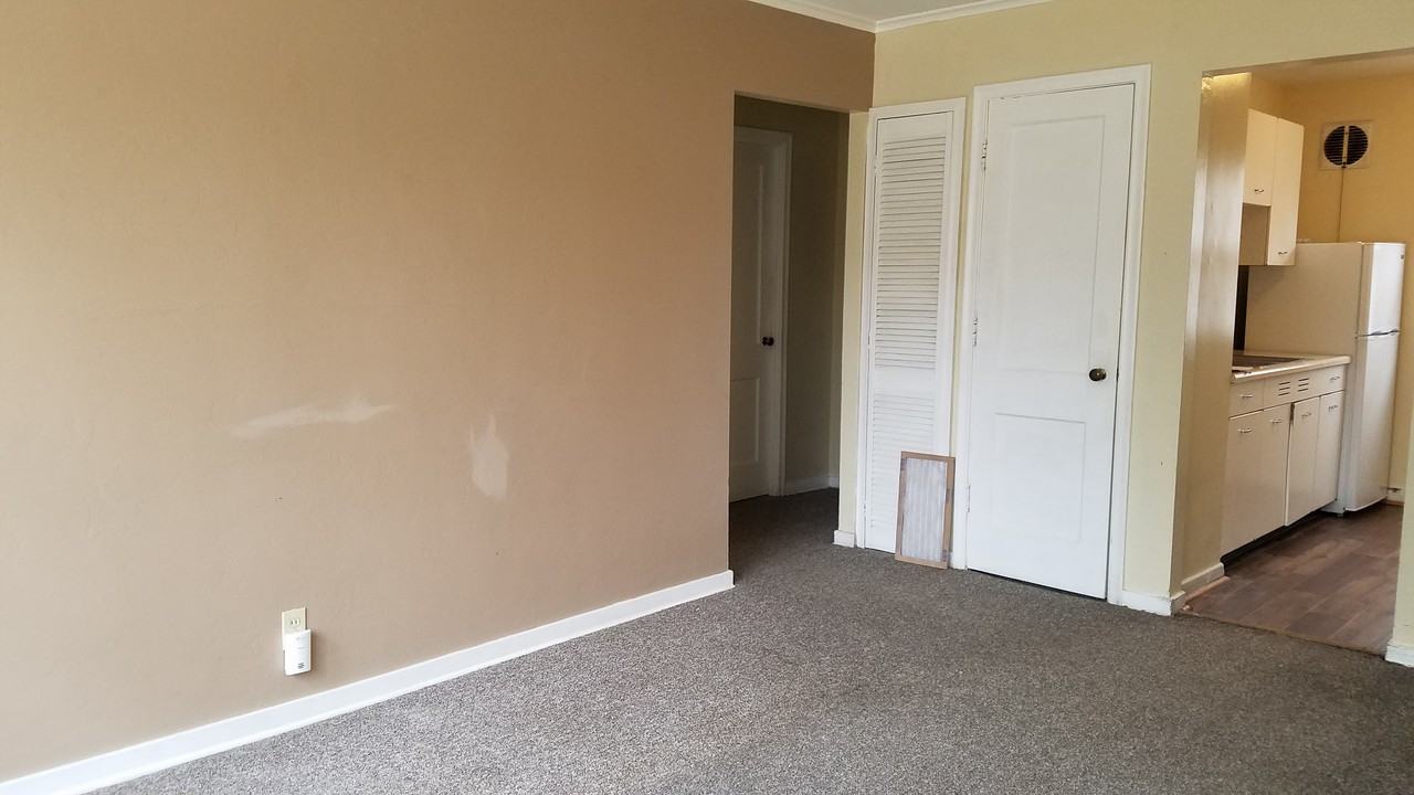 355 South 47th Street - Photo 3 of 10