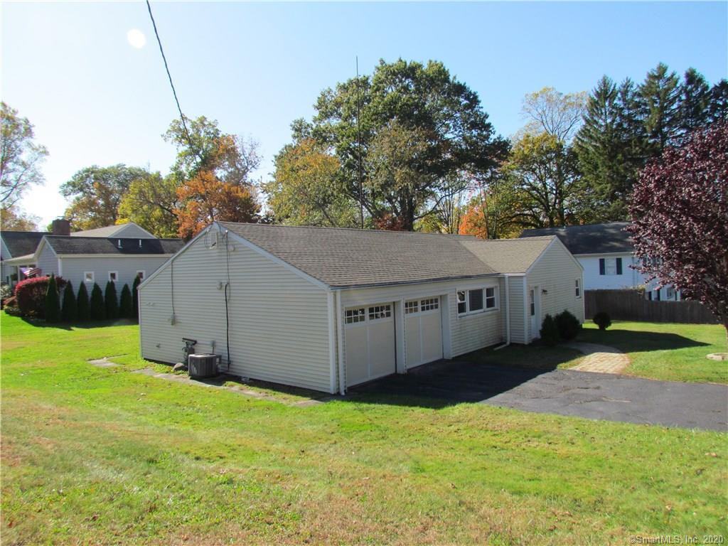 45 Bassick Road - Photo 2 of 16