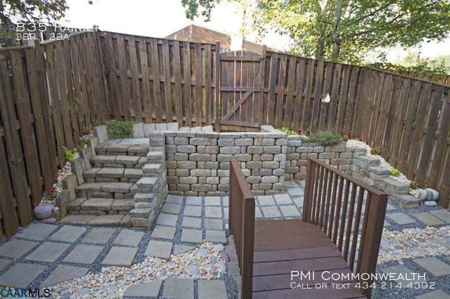 835 Rainier Rd. - Photo 3 of 37