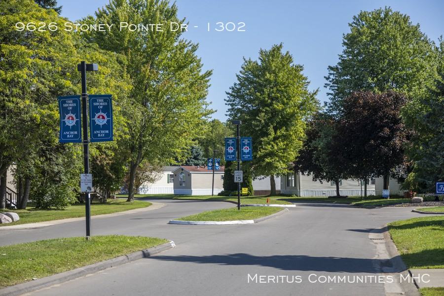 9626 Stoney Pointe Dr #1302 - Photo 3 of 11