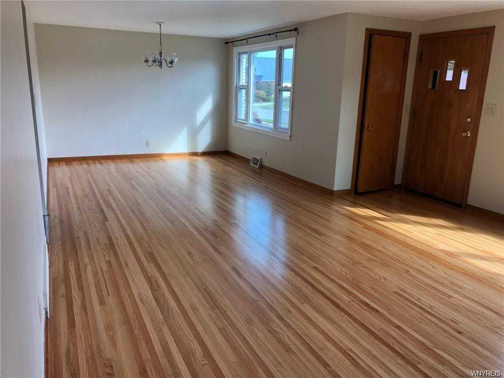 192 Bering Ave - Photo 3 of 14