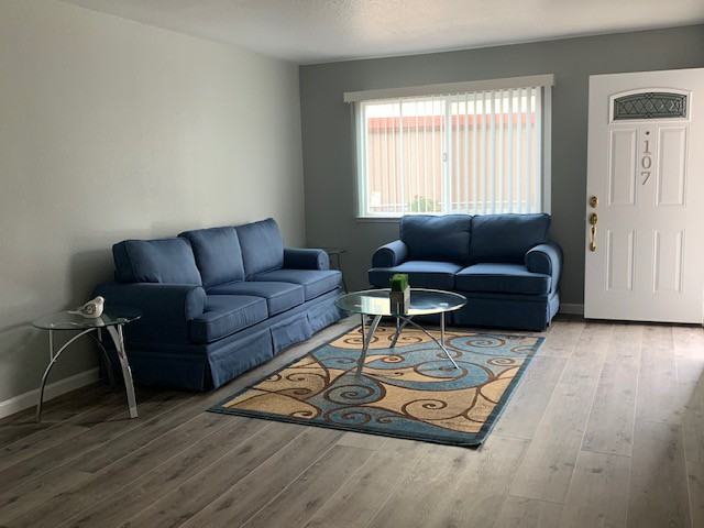 GOLDEN PALACE LUXURY APARTMENTS - Photo 2 of 15