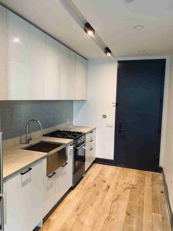 2508 Queens Plaza South 402 - Photo 2 of 9