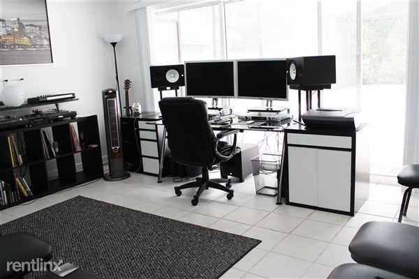 16143 Ravendale Dr - Photo 2 of 5