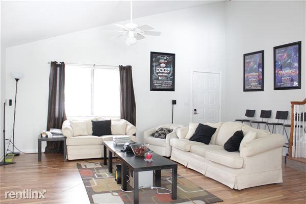 16143 Ravendale Dr - Photo 3 of 5