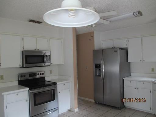 6205 Klondike Dr - Photo 2 of 11