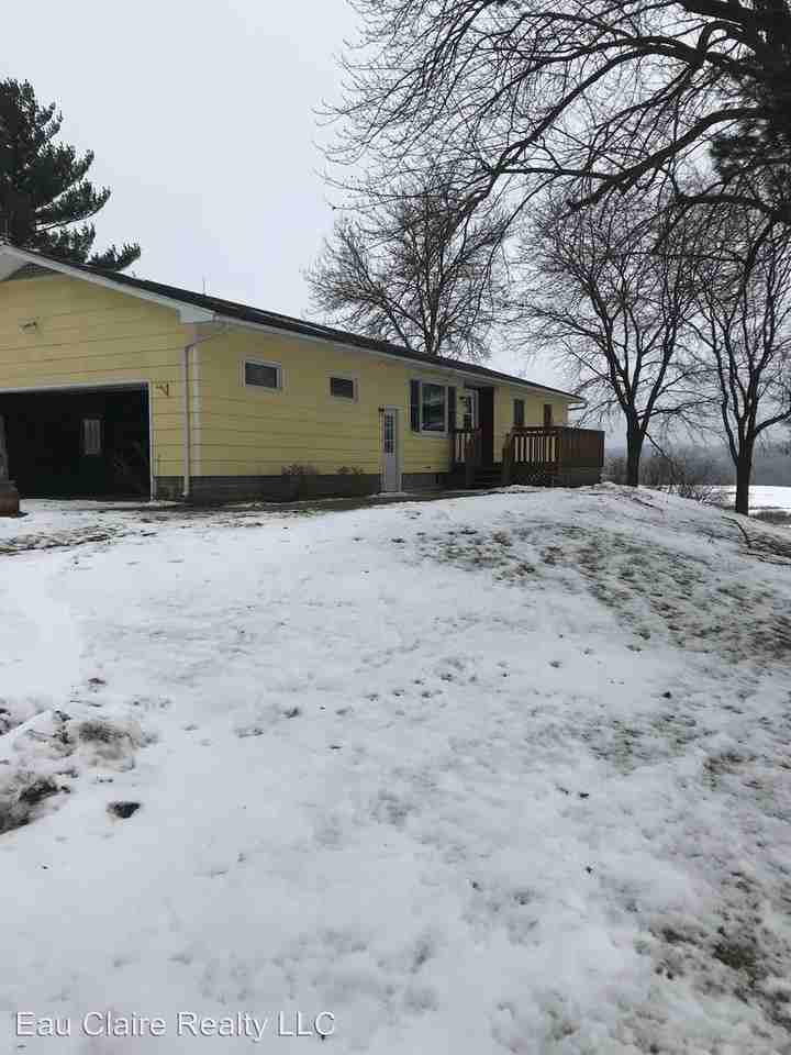 N46484 Julson Rd. - Photo 2 of 10