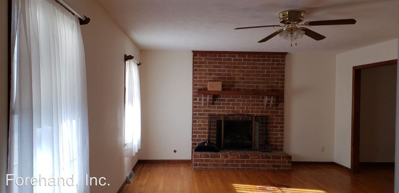 632 Thrashers Creek Rd - Photo 3 of 12