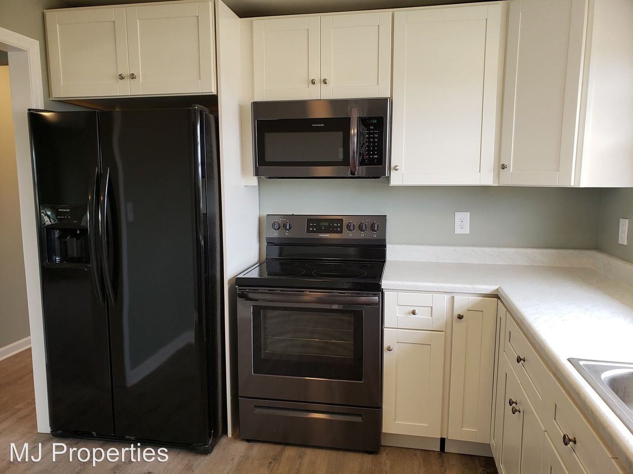 12055 Lawngate Rd. - Photo 2 of 21