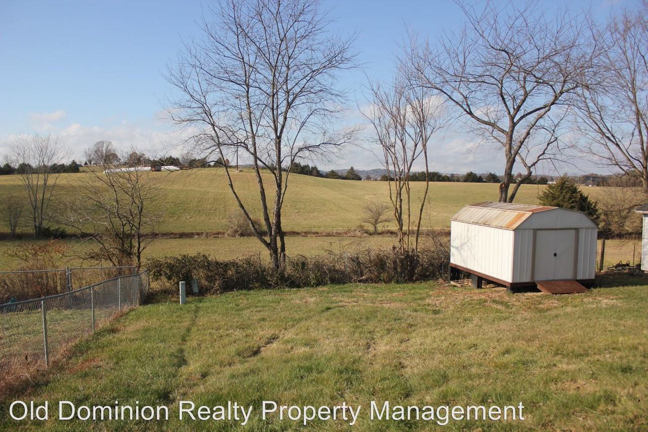 119 West Gate Road - Photo 2 of 15