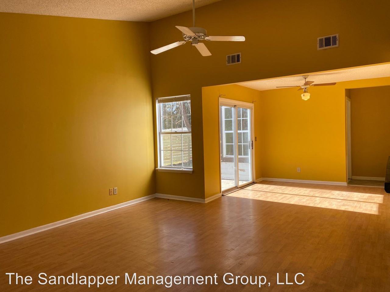 1065 Oakcrest Drive - Photo 2 of 29