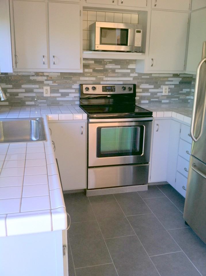 1641 Sleeping Child Rd - Photo 2 of 13