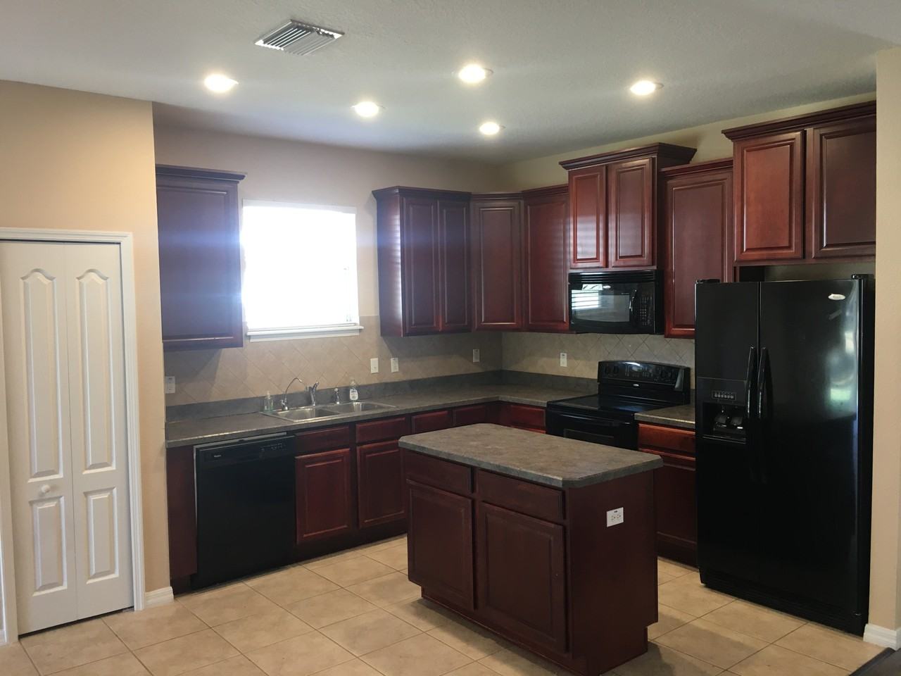 11915 Colony Lakes Blvd - Photo 3 of 16