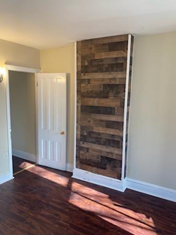 319 Spring St - Photo 3 of 6