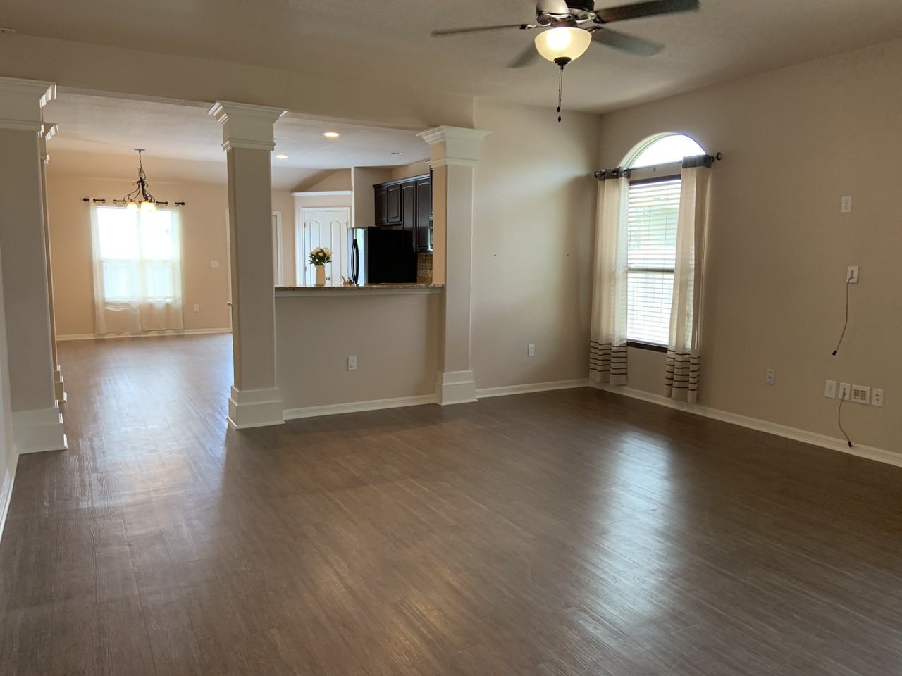 304 Pacific Dr - Photo 3 of 29