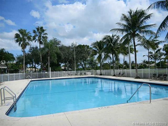 1880 SW 118th Ave - Photo 3 of 17