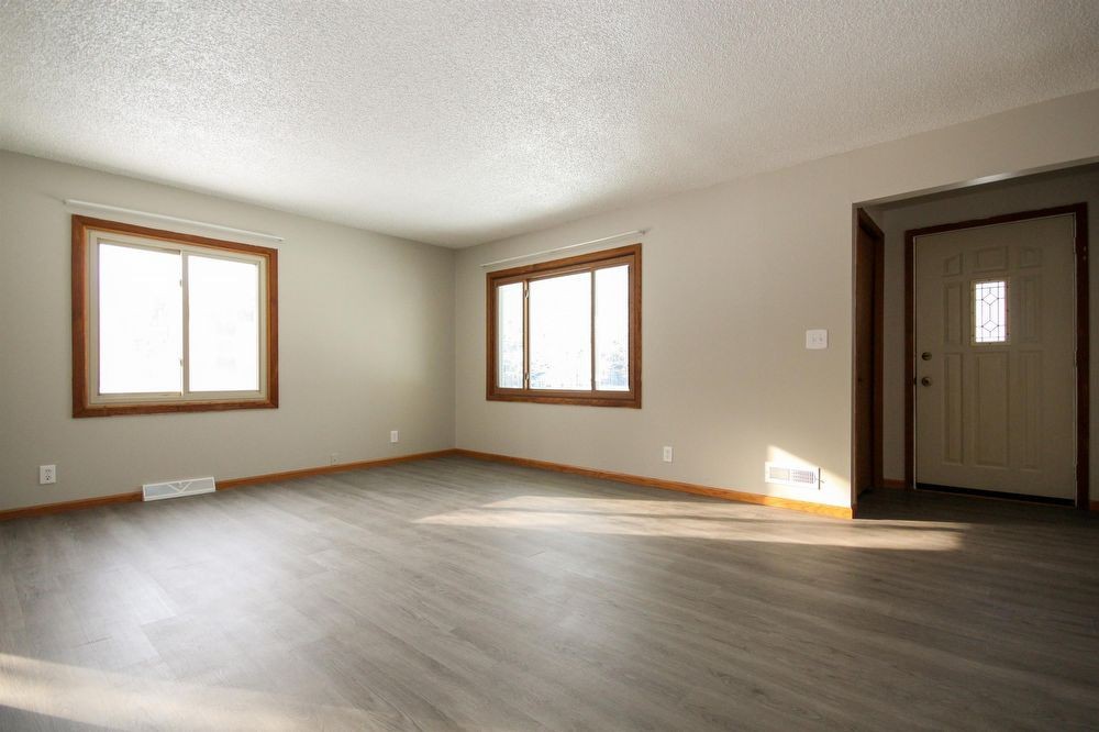 4700 Lakeview Avenue North - 1 - Photo 3 of 18