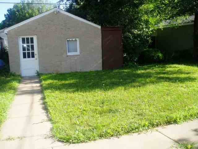 1817 Orange Ave E - Photo 3 of 13