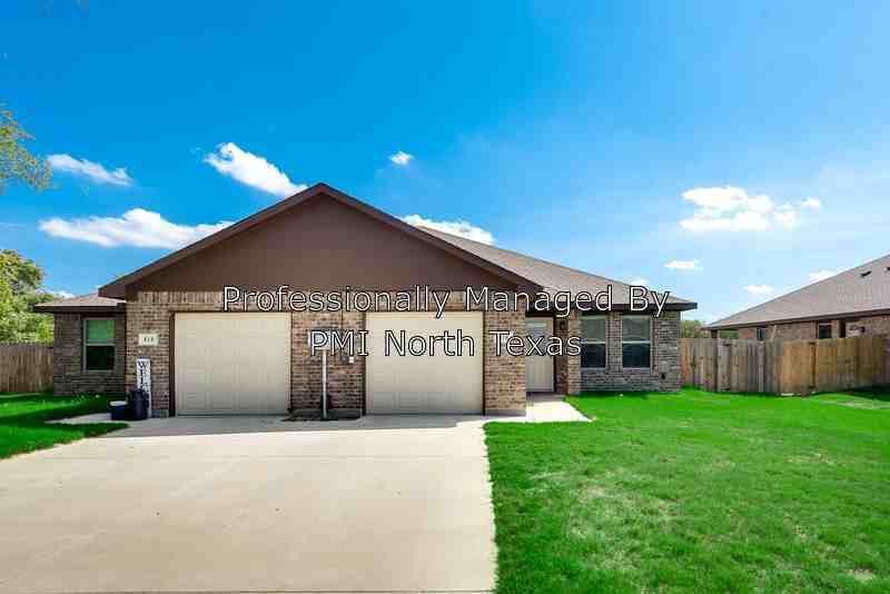 616 N 6th St - Photo 2 of 18