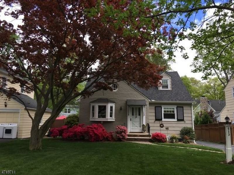 613 Salter Pl - Photo 2 of 15